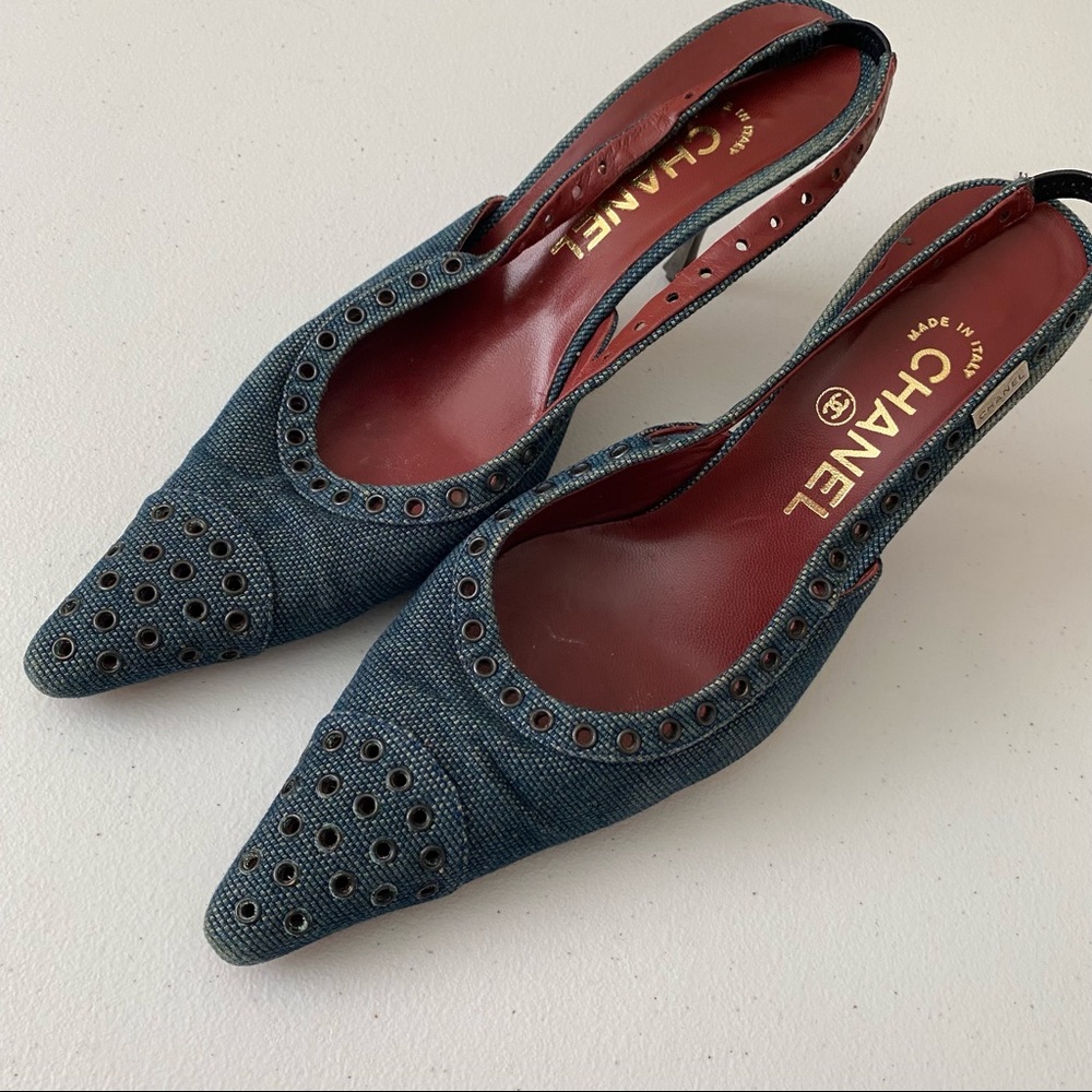 CHANEL Denim Blue Slingback Heels with Red Interior - Picture 11 of 16
